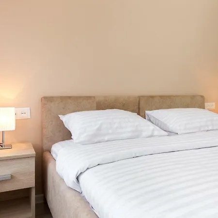 Avangard Shpytalna 20a *