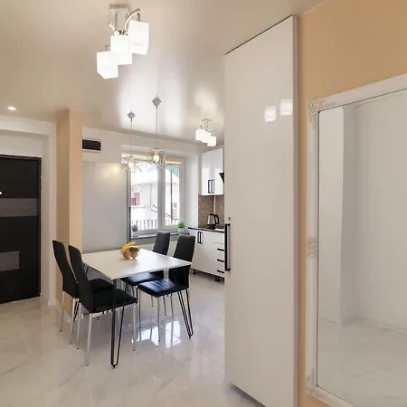 Avangard Shpytalna 20a * Lviv