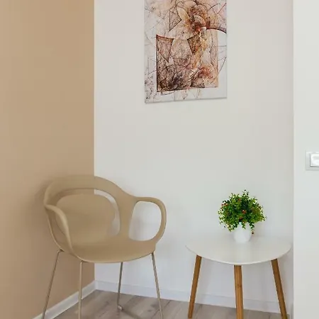 Avangard Shpytalna 20a Daire *