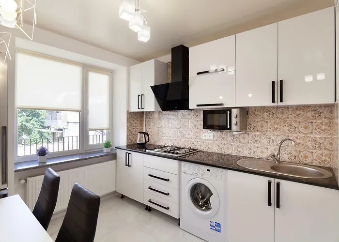 דירה Avangard Shpytalna 20a