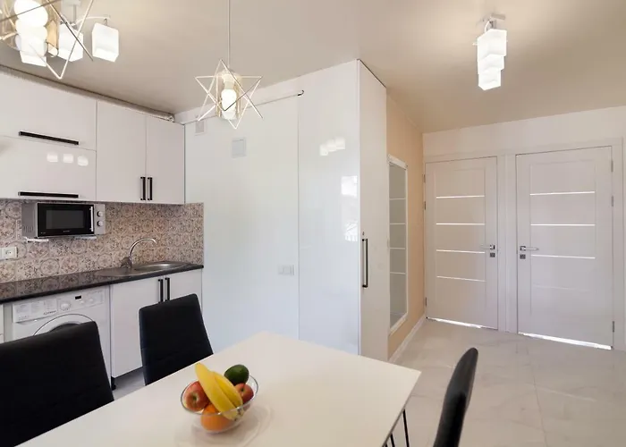 Avangard Shpytalna 20a *